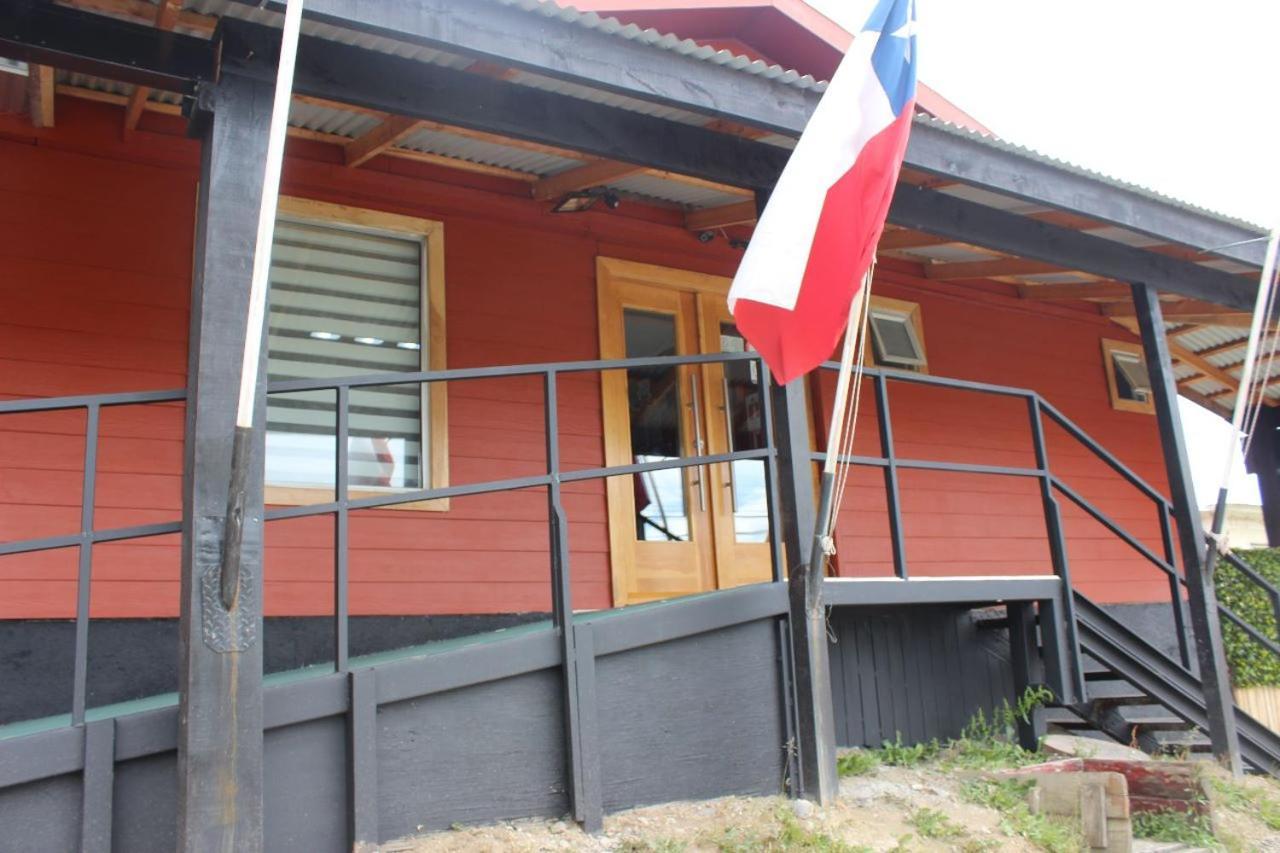 Hotel Forjadores Del Cabo De Hornos Puerto Williams Exterior photo